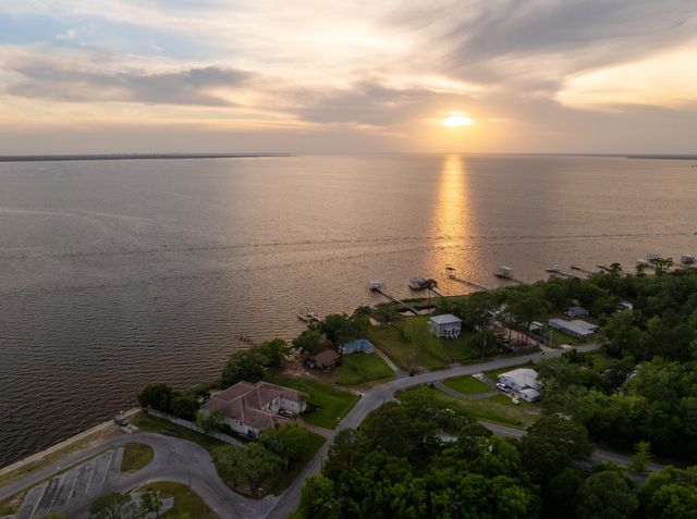 2894 Bay Grove Road, Freeport, FL 32439