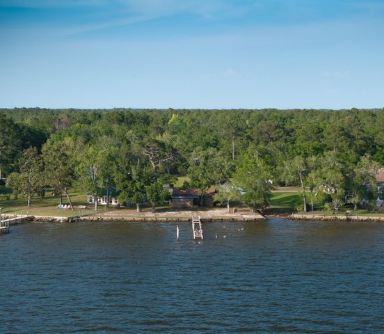 2894 Bay Grove Road, Freeport, FL 32439