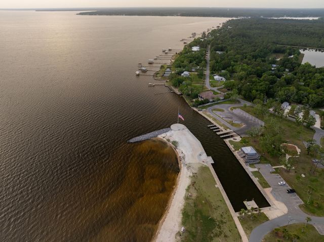 2894 Bay Grove Road, Freeport, FL 32439