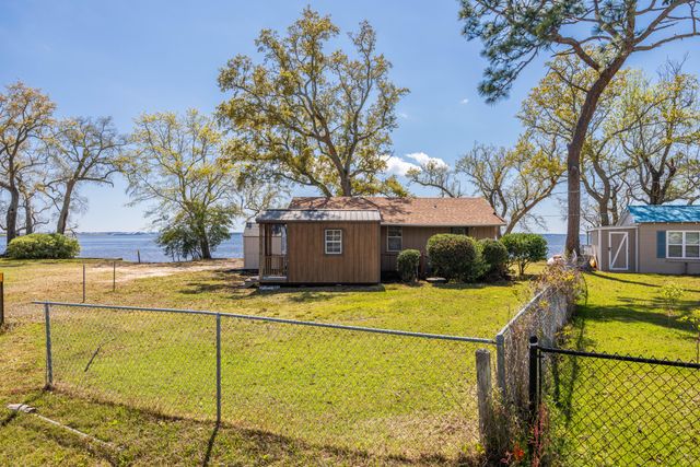 2894 Bay Grove Road, Freeport, FL 32439