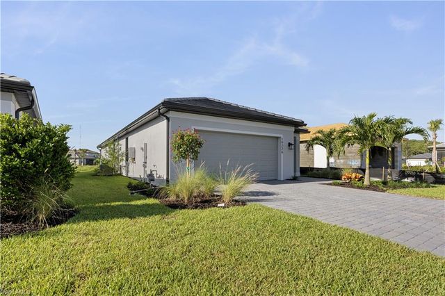 19226 Hinkley DR, Estero, FL 33928
