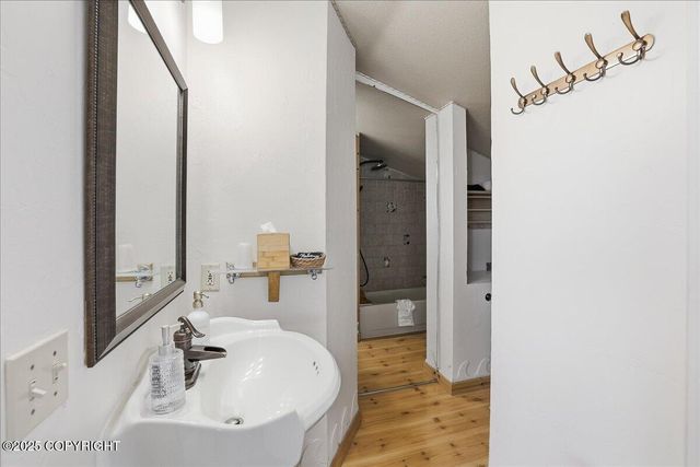 895 Ocean Drive Loop, Homer, AK 99603