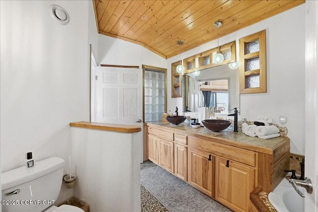 895 Ocean Drive Loop, Homer, AK 99603