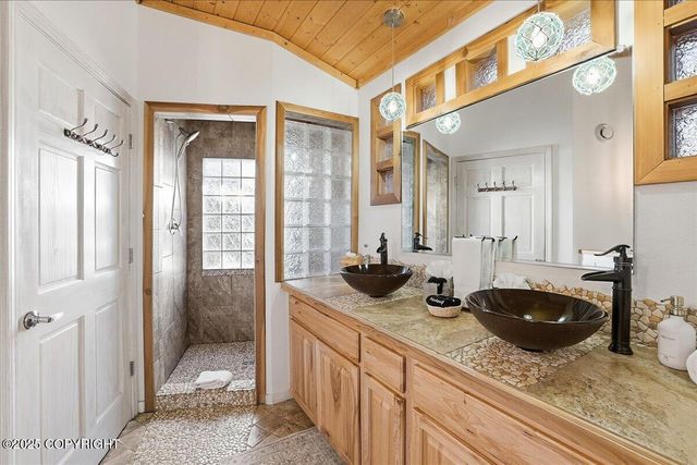 895 Ocean Drive Loop, Homer, AK 99603