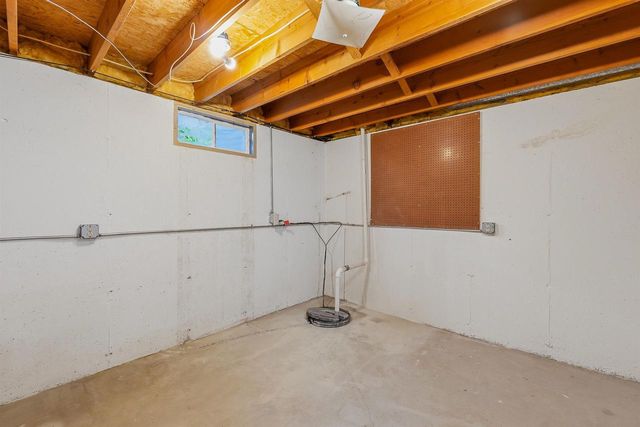 405 Eilbes Avenue, Beaver Dam, WI 53916
