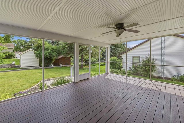 405 Eilbes Avenue, Beaver Dam, WI 53916