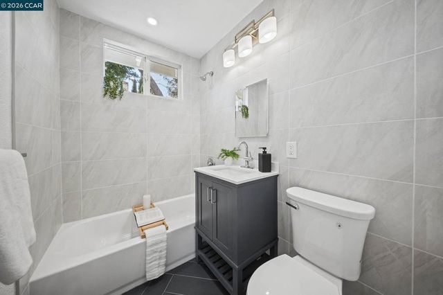 3120 Marvelle Lane, Concord, CA 94518