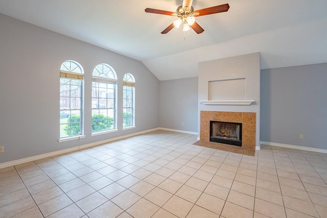 1126 Noble Glen Drive, Fresno, TX 77545