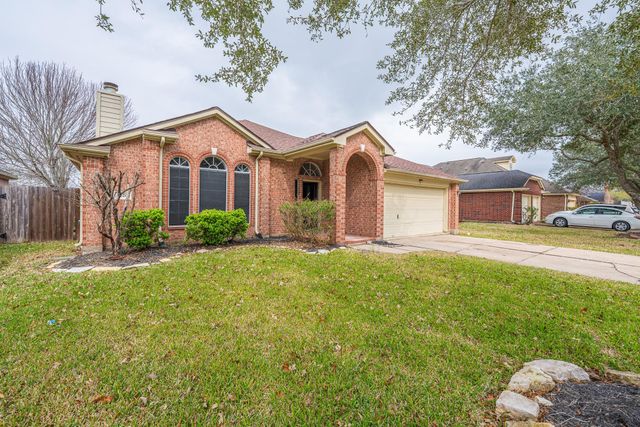 1126 Noble Glen Drive, Fresno, TX 77545