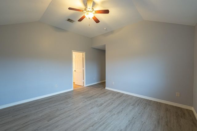 1126 Noble Glen Drive, Fresno, TX 77545