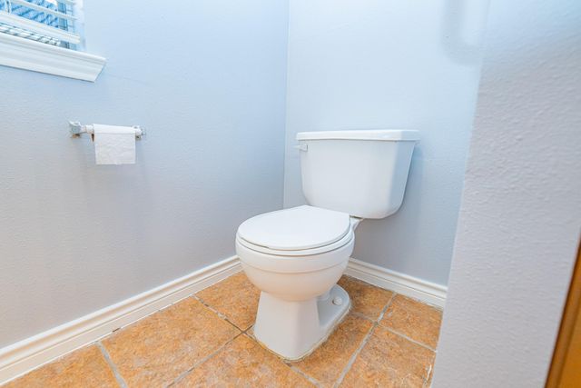 1126 Noble Glen Drive, Fresno, TX 77545