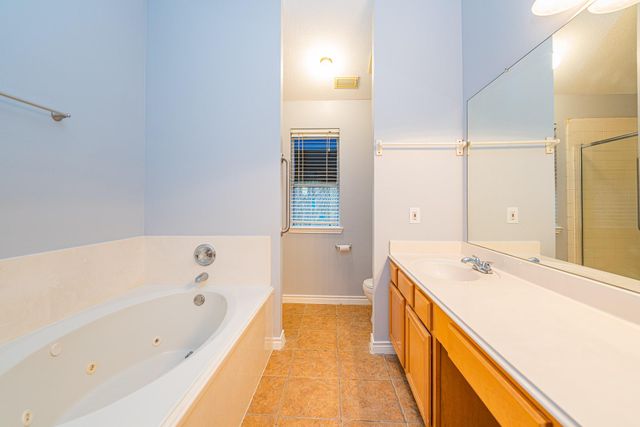 1126 Noble Glen Drive, Fresno, TX 77545