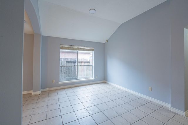 1126 Noble Glen Drive, Fresno, TX 77545