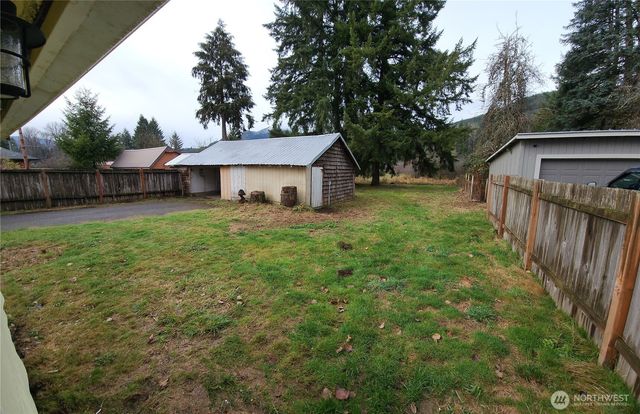 681 State Route 7, Morton, WA 98356