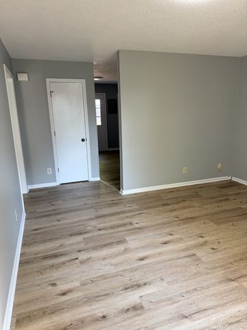 902 Brenda Dr, Pulaski, TN 38478