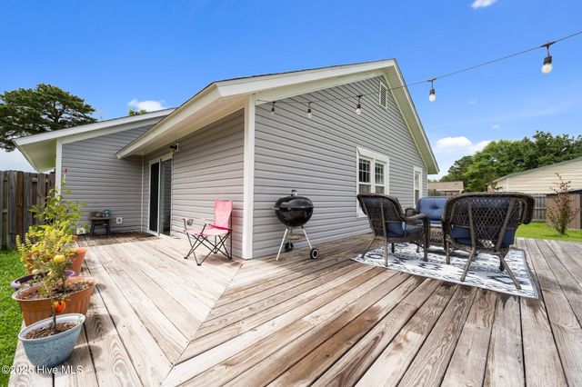 314 Quail Ridge Road, Jacksonville, NC 28546