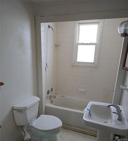 3 Pond Road, Walden, NY 12586