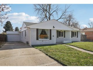 5530 Holland Dr, Arvada, CO 80002