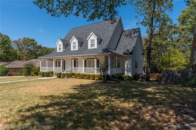 8813 Copper Oaks Lane, Fort Smith, AR 72903