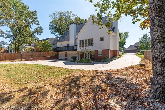 8813 Copper Oaks Lane, Fort Smith, AR 72903