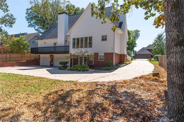 8813 Copper Oaks Lane, Fort Smith, AR 72903