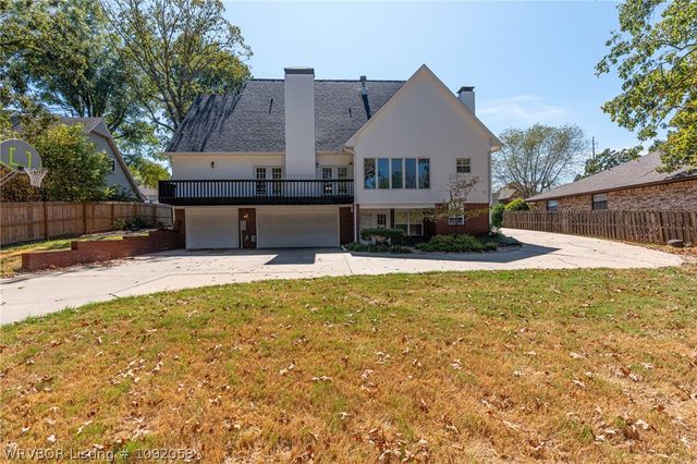 8813 Copper Oaks Lane, Fort Smith, AR 72903