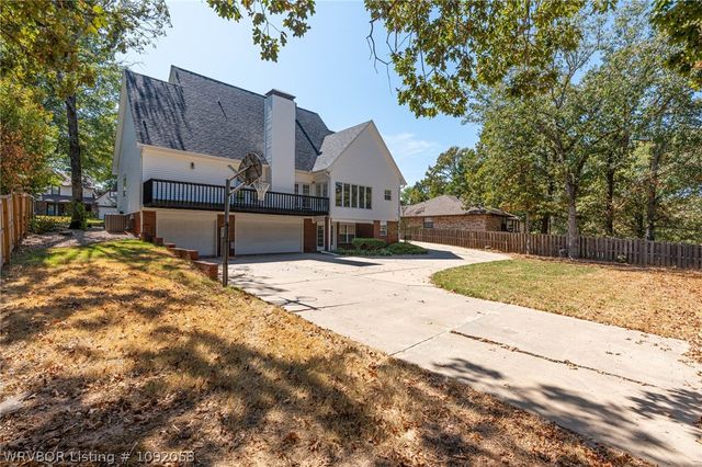 8813 Copper Oaks Lane, Fort Smith, AR 72903