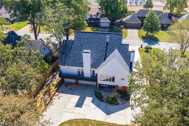 8813 Copper Oaks Lane, Fort Smith, AR 72903
