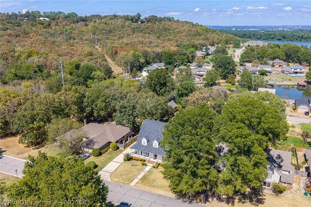 8813 Copper Oaks Lane, Fort Smith, AR 72903