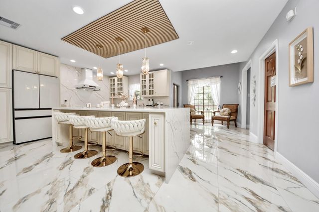 8302 Candlegreen Lane, Houston, TX 77071