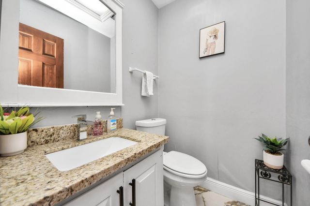 8302 Candlegreen Lane, Houston, TX 77071