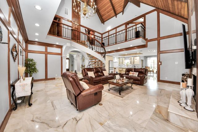 8302 Candlegreen Lane, Houston, TX 77071