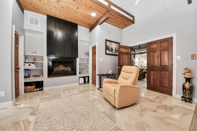 8302 Candlegreen Lane, Houston, TX 77071
