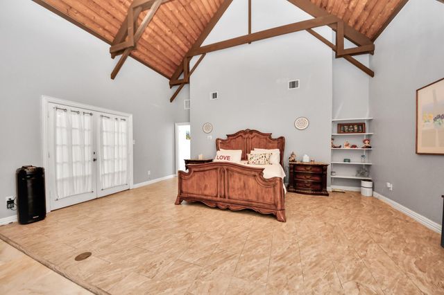 8302 Candlegreen Lane, Houston, TX 77071