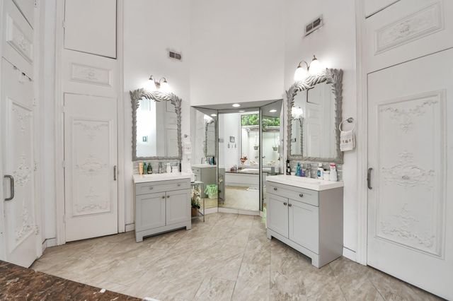 8302 Candlegreen Lane, Houston, TX 77071
