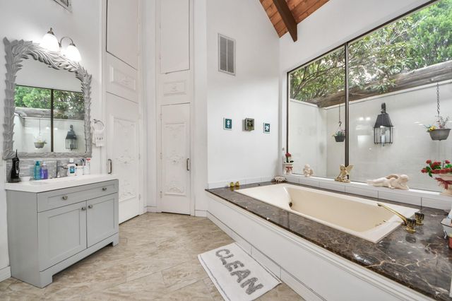 8302 Candlegreen Lane, Houston, TX 77071