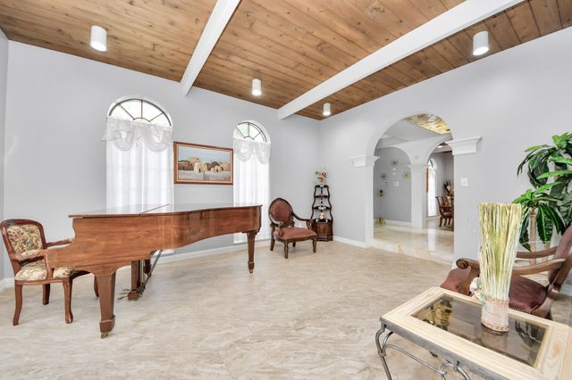 8302 Candlegreen Lane, Houston, TX 77071