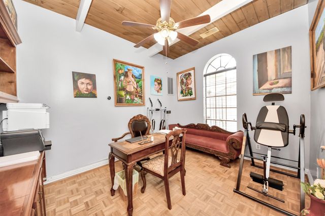 8302 Candlegreen Lane, Houston, TX 77071