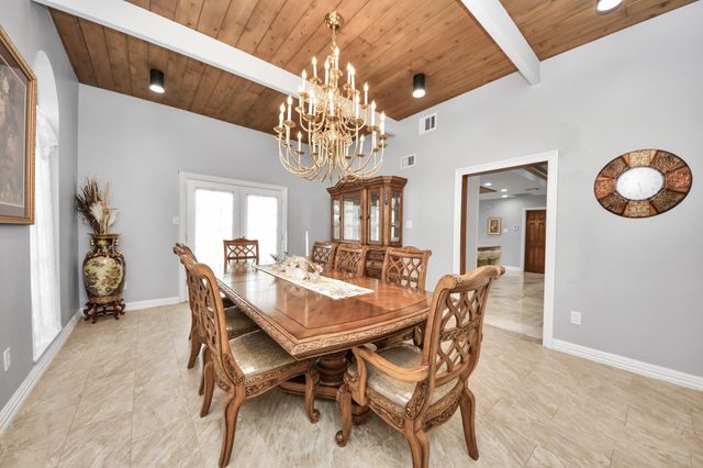 8302 Candlegreen Lane, Houston, TX 77071