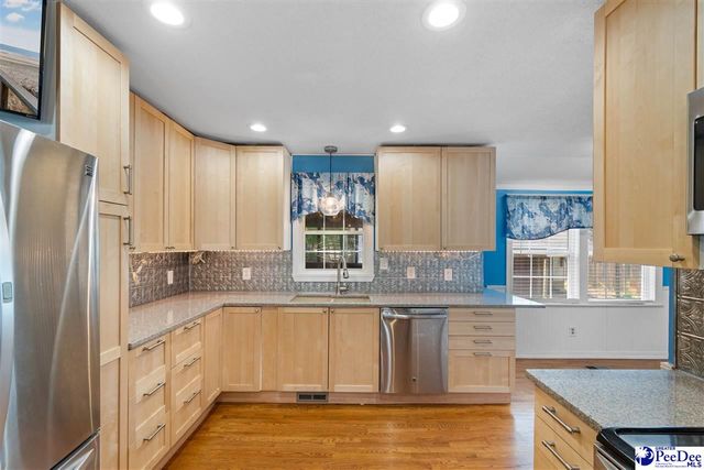 822 Hamilton Dr, Florence, SC 29505