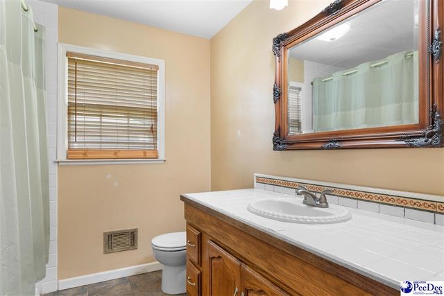 822 Hamilton Dr, Florence, SC 29505