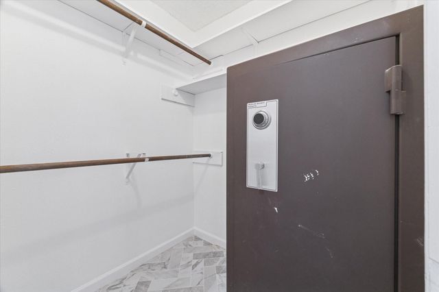 403 Colonial Drive, Friendswood, TX 77546