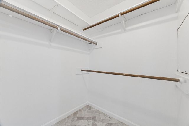 403 Colonial Drive, Friendswood, TX 77546