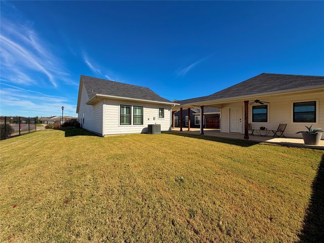 649 Gray Road, Burleson, TX 76028