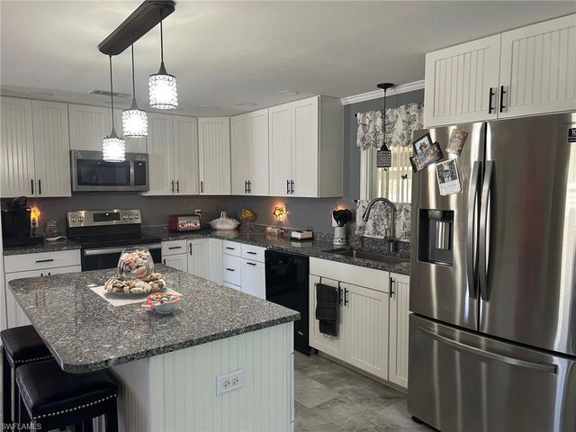 196 Palm Harbor DR, North Port, FL 34287