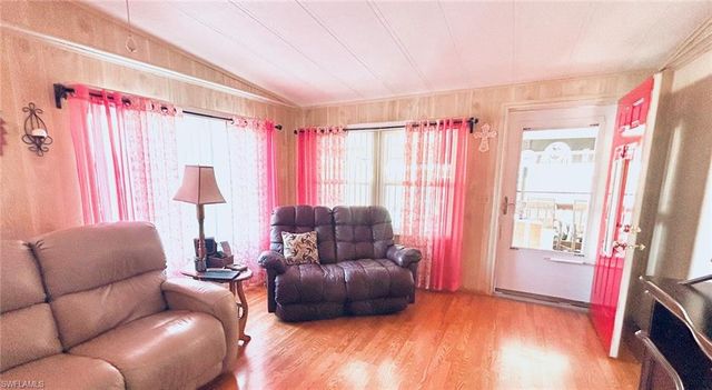 196 Palm Harbor DR, North Port, FL 34287