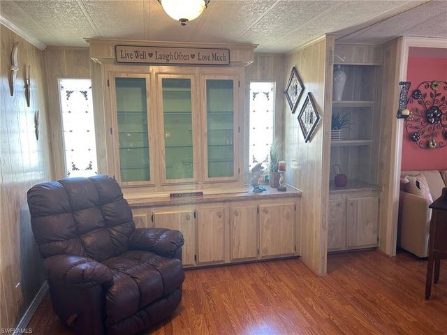 196 Palm Harbor DR, North Port, FL 34287