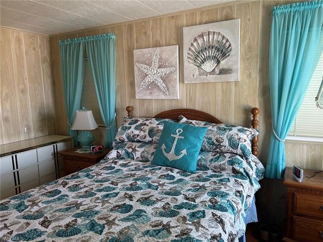 196 Palm Harbor DR, North Port, FL 34287