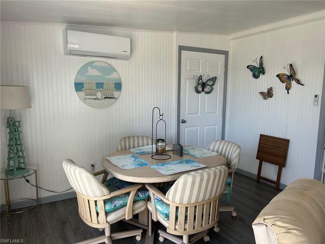 196 Palm Harbor DR, North Port, FL 34287