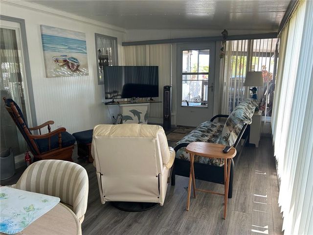 196 Palm Harbor DR, North Port, FL 34287